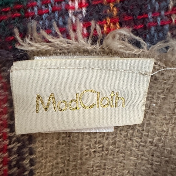 ModCloth Blanket Scarf Oversized Square Plaid Tartan Scarf - Picture 2 of 9